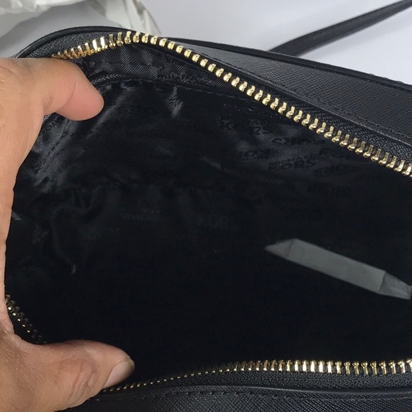 Michael Kors Lg Crossbody Black Leather Jet Set - Picture 5 of 8